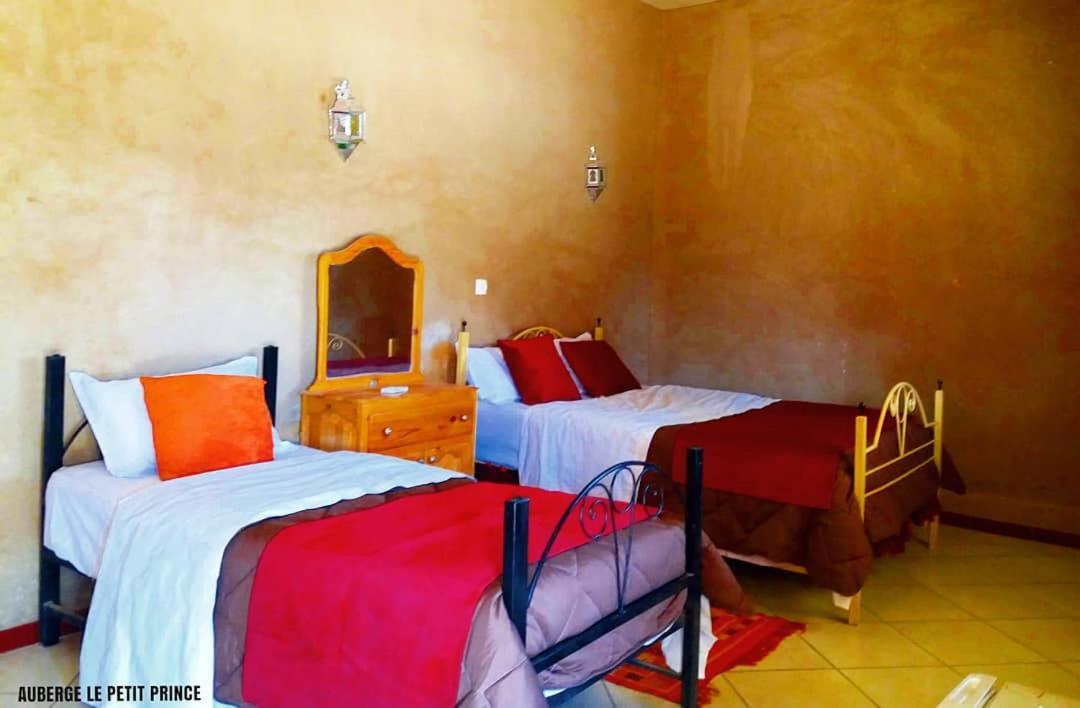 Hotel Riad Le Petit Prince Мерзуга Экстерьер фото